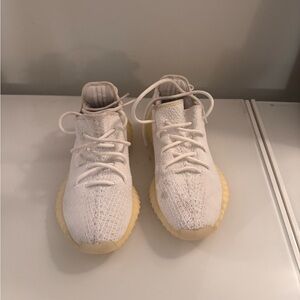 Adidas Yeezy Boost 350 V2 Cream (CP9366)  Size 7.5